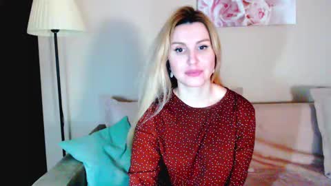Snapshot of lady__moon__ chatting on January 27, 4:54 pm Lady moon online show from January 27, 4:54 pm