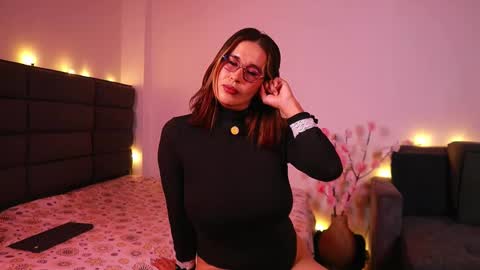 Kathie  Dicky    online show from October 20, 2:28 pm