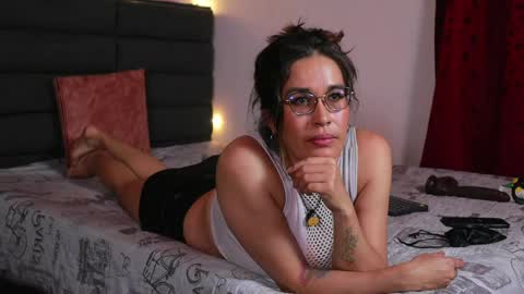 Snapshot of lady_boobs1 chatting on April 27, 3:21 pm Kathie Dicky online show from April 27, 3:21 pm