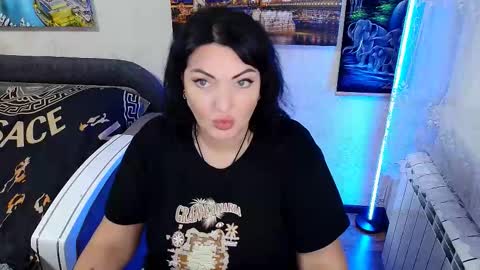 lady_boom_ online show from September 19, 5:35 pm