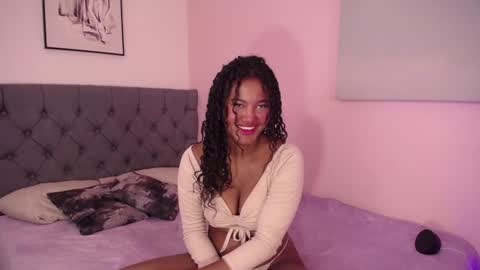 Snapshot of lady_danbury chatting on December 19, 1:29 pm Karla - Instagram lady karla1 online show from December 19, 1:29 pm