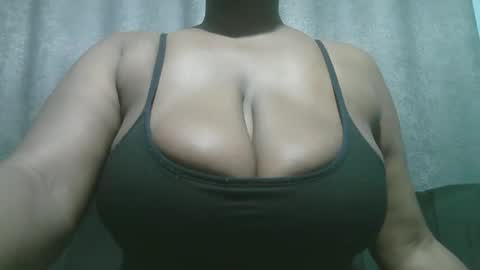 lady_dearra online show from December 18, 3:23 am