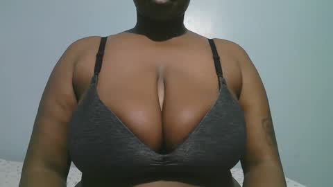 lady_dearra online show from February 22, 3:07 am