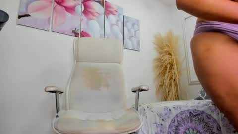 LADY  online show from January 10, 8:07 am