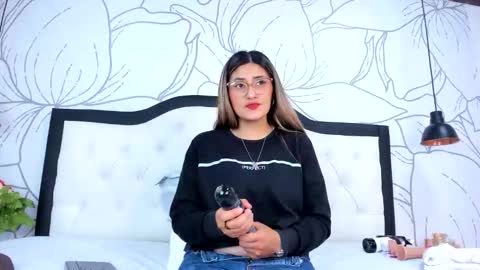 LADY  online show from March 31, 2:24 am