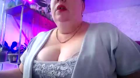 Snapshot of lady_gloria chatting on July 15, 11:26 am Lady Gloria online show from July 15, 11:26 am