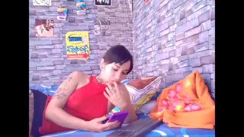 Snapshot of lady_godss chatting on December 17, 9:32 pm Lady godss online show from December 17, 9:32 pm