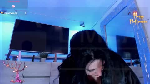    online show from November 13, 8:52 pm