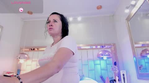    online show from February 28, 7:04 pm