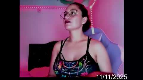Snapshot of lady_jhana chatting on November 12, 10:37 am Jhana online show from November 12, 10:37 am