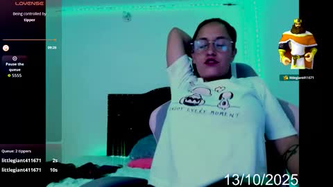 Snapshot of lady_jhana chatting on November 13, 2:16 pm Jhana online show from November 13, 2:16 pm