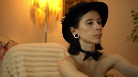 lady_nicolett online show from March 6, 1:13 am