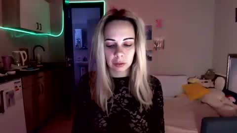 lady_smile69 online show from September 10, 3:17 am