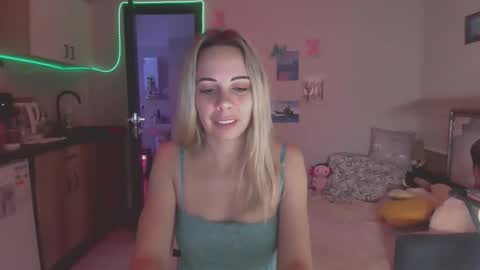 lady_smile69 online show from October 7, 4:53 am