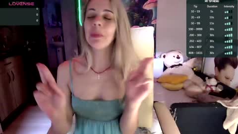 Snapshot of lady_smile69 chatting on June 29, 3:35 am lady_smile69 online show from June 29, 3:35 am