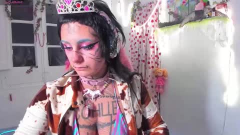 Snapshot of lady_sontse_ chatting on December 2, 10:49 pm Mia online show from December 2, 10:49 pm