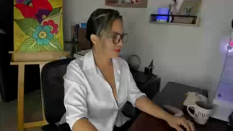 Snapshot of lady_sophie01 chatting on September 25, 4:21 pm Sophie   online show from September 25, 4:21 pm