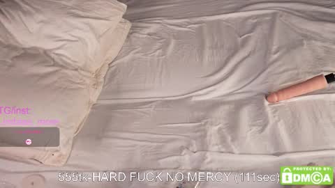 Snapshot of ladyangelic chatting on November 17, 8:03 pm Emma and Karina online show from November 17, 8:03 pm