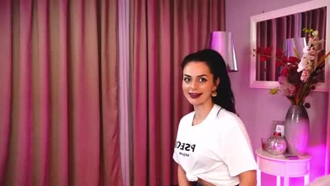 LadyAnyaa online show from April 4, 10:07 pm