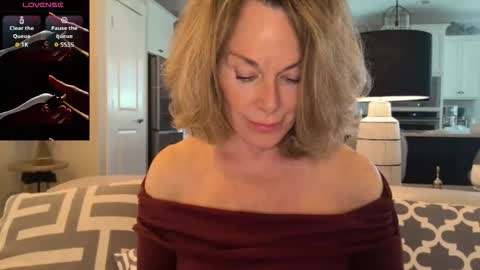 Ladybabs online show from April 3, 6:39 pm