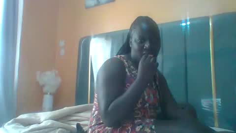 lindah32 online show from December 22, 7:38 am