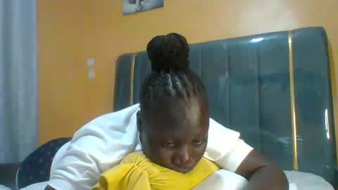 lindah32 online show from February 18, 7:10 pm