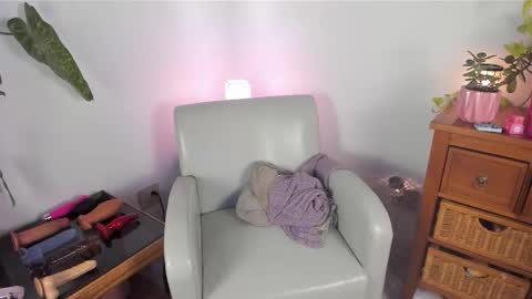 Snapshot of ladyboyhomemaker chatting on February 10, 8:40 am ladyboyhomemaker online show from February 10, 8:40 am