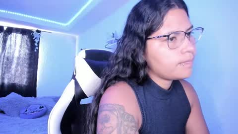 Snapshot of ladybrown_16 chatting on December 22, 8:58 pm Lady online show from December 22, 8:58 pm