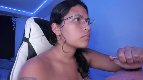 Snapshot of ladybrown_16 chatting on January 16, 4:38 am Lady online show from January 16, 4:38 am
