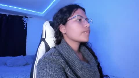 Snapshot of ladybrown_16 chatting on January 18, 6:24 am Lady online show from January 18, 6:24 am