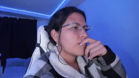 Snapshot of ladybrown_16 chatting on January 22, 4:13 am Lady online show from January 22, 4:13 am