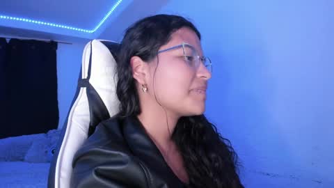 Snapshot of ladybrown_16 chatting on January 27, 5:36 am Lady online show from January 27, 5:36 am