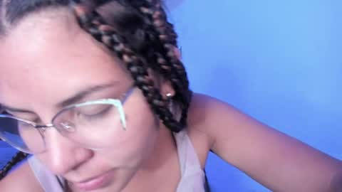 Snapshot of ladybrown_16 chatting on February 9, 11:14 am Lady online show from February 9, 11:14 am