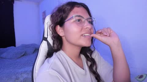 Snapshot of ladybrown_16 chatting on September 20, 3:07 am Lady online show from September 20, 3:07 am