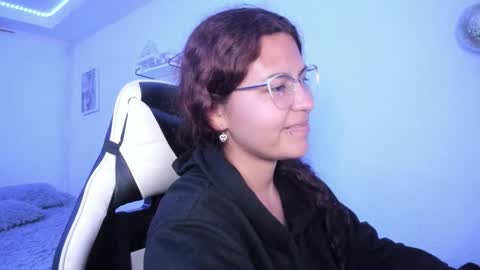 Snapshot of ladybrown_16 chatting on October 1, 2:39 am Lady online show from October 1, 2:39 am