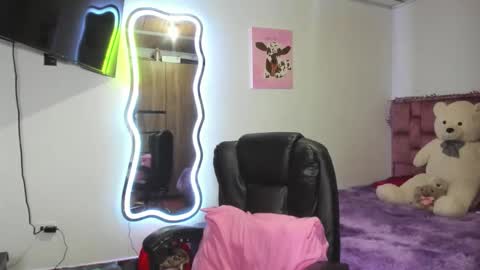 leidy daniela online show from February 4, 2:06 am