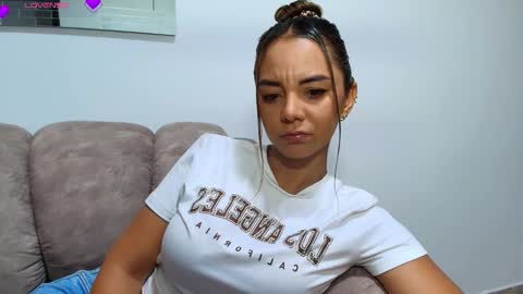 Hello im lady nice to meet you  online show from November 26, 2:29 pm