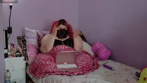 ladykitsunebig online show from July 7, 6:05 am