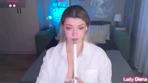 ladylancaster online show from November 21, 12:15 pm