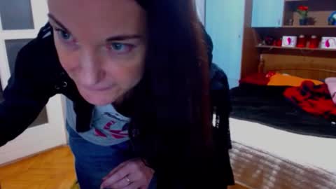 LadyLHoty online show from November 15, 4:25 pm