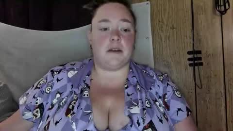 Snapshot of ladylynn13 chatting on November 11, 10:32 pm LadyLynn13 online show from November 11, 10:32 pm