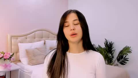 Amelia online show from September 11, 1:22 pm