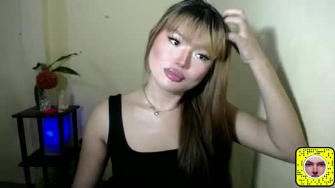 Snapshot of ladyofyou_dreamxoxo chatting on June 12, 8:30 pm LILY online show from June 12, 8:30 pm