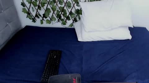 Snapshot of ladysexy_hot19 chatting on December 11, 10:36 am Ladysexy hot19 online show from December 11, 10:36 am