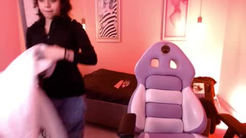 Ladywawy  online show from September 10, 1:11 pm