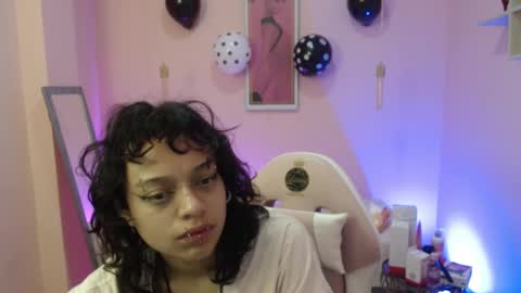Ladywawy  online show from October 6, 1:19 pm