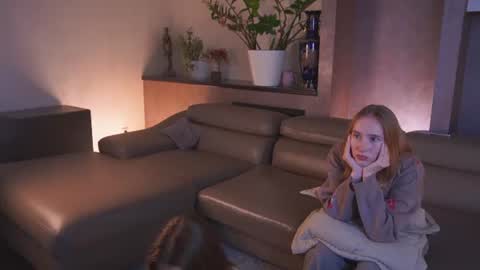 laelneizer online show from June 23, 12:36 pm