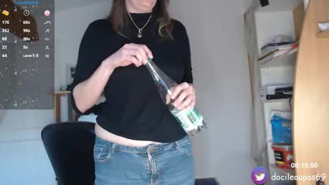 Lea online show from December 19, 4:02 pm