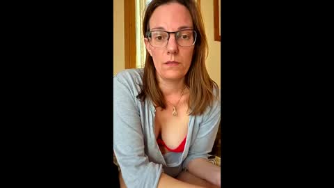 Lea online show from February 24, 3:21 pm