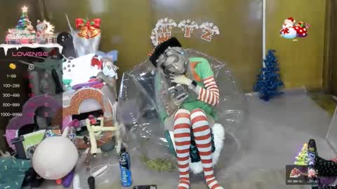 Snapshot of laflakita21 chatting on December 18, 11:11 pm Skinnygirl online show from December 18, 11:11 pm